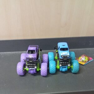 Macchinine Traks vari colori B3