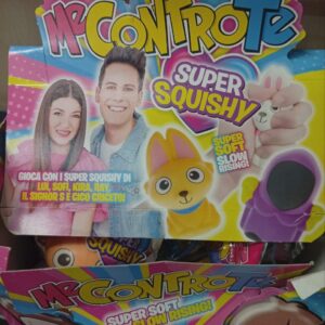 ME CONTRO TE SUPER SQUISHY - C8
