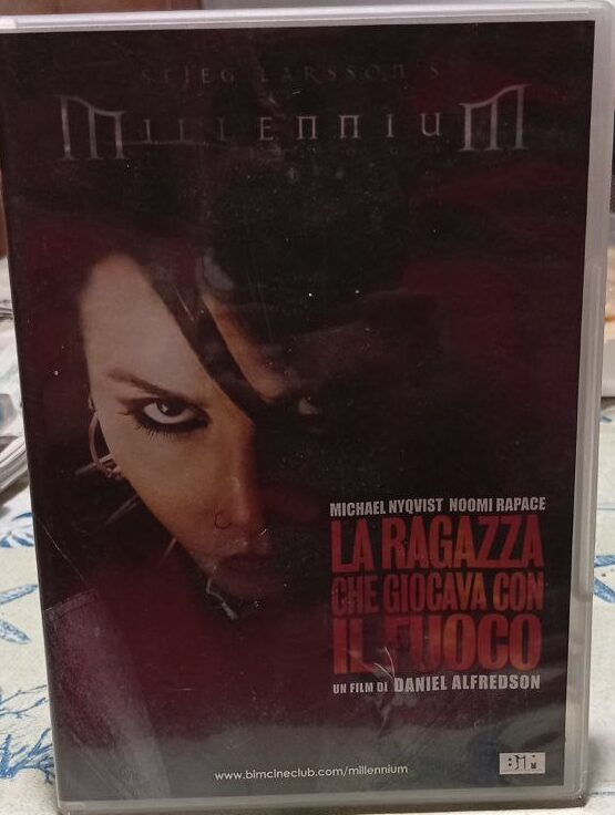 La ragazza che giocava con il fuoco